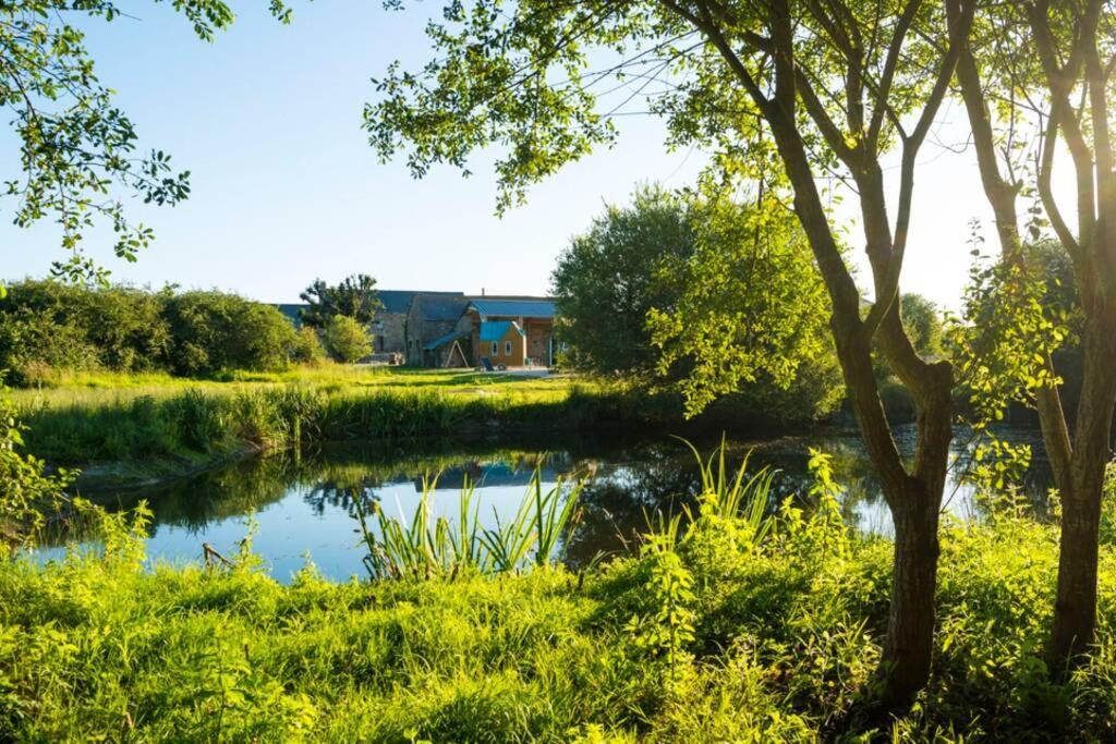 La Ferme Du Golf, Gite Atypique Et Artistique Lancieux Exterior photo